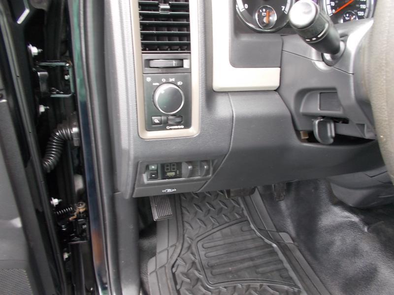 RAM 1500 4WD Reg Cab 120.5" ST 2012