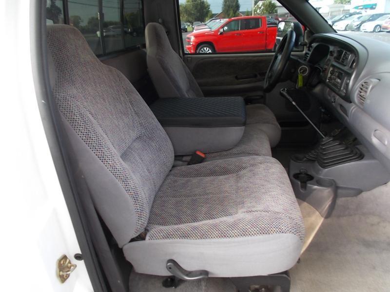 Dodge Ram 2500 2dr Reg Cab 135" WB HD 4WD 1998
