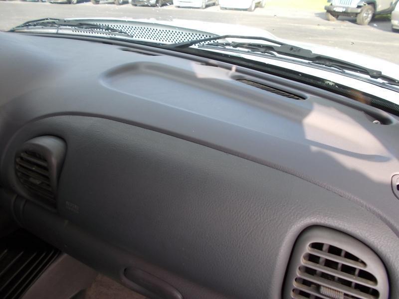 Dodge Ram 2500 2dr Reg Cab 135" WB HD 4WD 1998