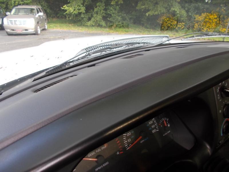 Dodge Ram 2500 2dr Reg Cab 135" WB HD 4WD 1998