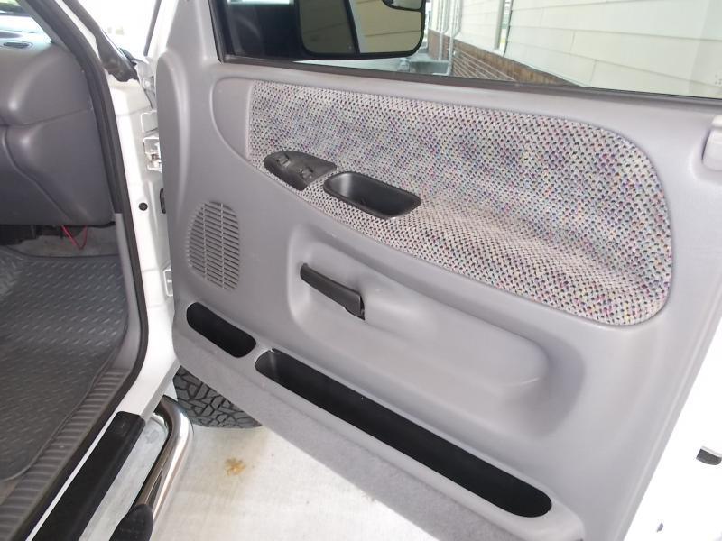 Dodge Ram 2500 2dr Reg Cab 135" WB HD 4WD 1998