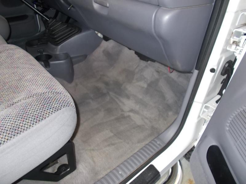 Dodge Ram 2500 2dr Reg Cab 135" WB HD 4WD 1998