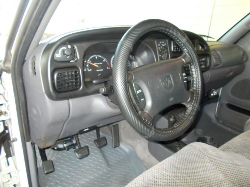 Dodge Ram 2500 2dr Reg Cab 135" WB HD 4WD 1998