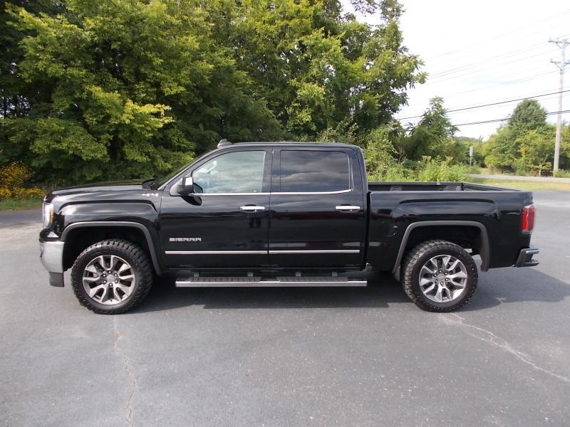 GMC Sierra 1500 4WD Crew Cab 143.5" SLT 2017