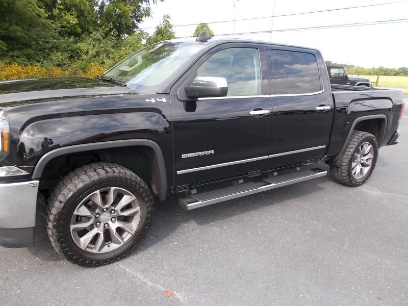 GMC Sierra 1500 4WD Crew Cab 143.5" SLT 2017