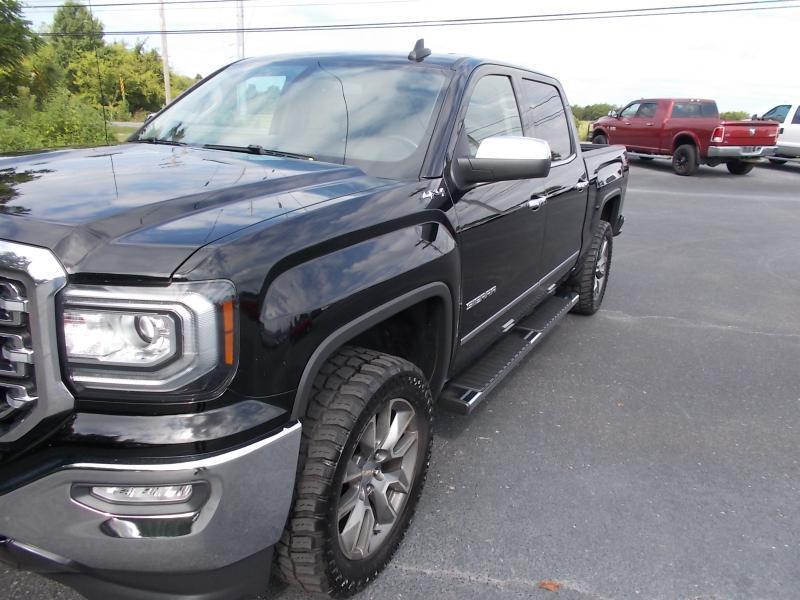 GMC Sierra 1500 4WD Crew Cab 143.5" SLT 2017