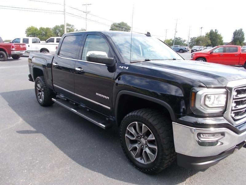 GMC Sierra 1500 4WD Crew Cab 143.5" SLT 2017