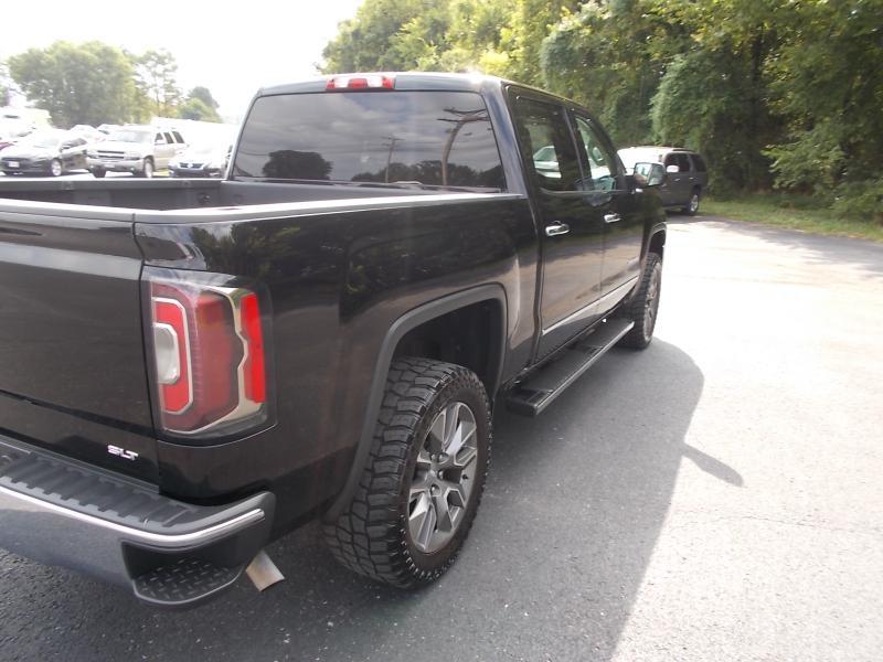 GMC Sierra 1500 4WD Crew Cab 143.5" SLT 2017