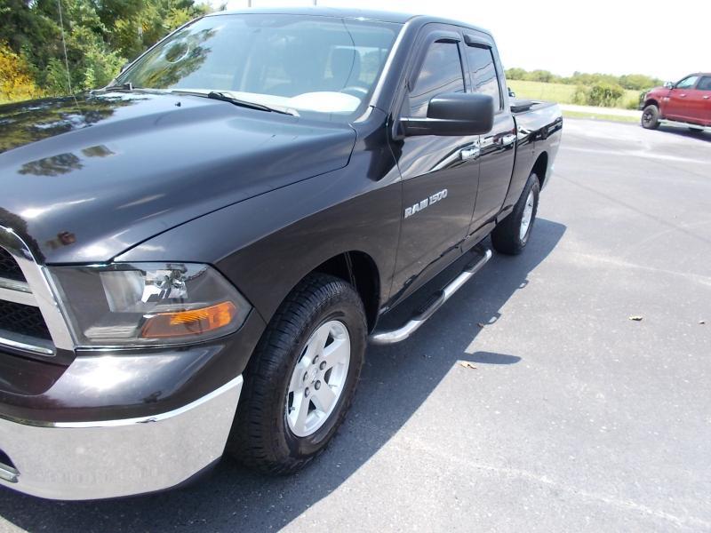 RAM 1500 4WD Quad Cab 140.5" SLT 2012