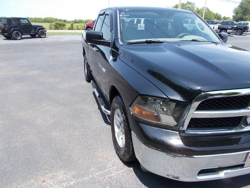 RAM 1500 4WD Quad Cab 140.5" SLT 2012