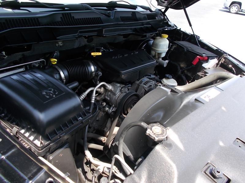 RAM 1500 4WD Quad Cab 140.5" SLT 2012