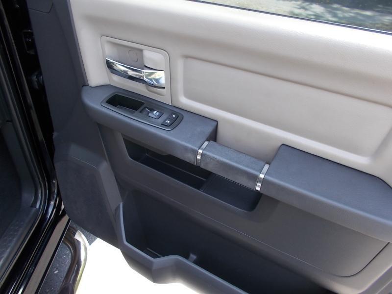 RAM 1500 4WD Quad Cab 140.5" SLT 2012