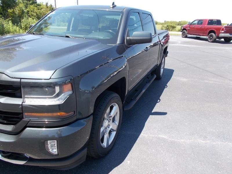 Chevrolet Silverado 1500 4WD Crew Cab 143.5" LT w/2LT 2018