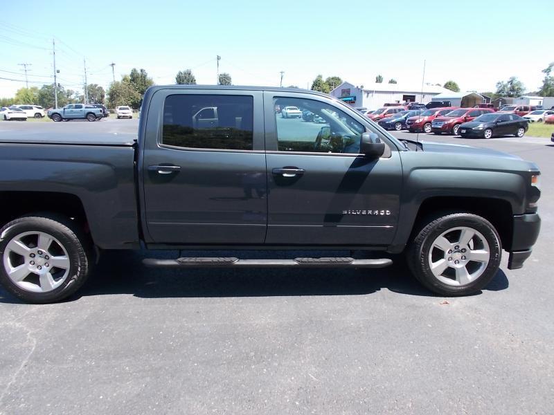 Chevrolet Silverado 1500 4WD Crew Cab 143.5" LT w/2LT 2018
