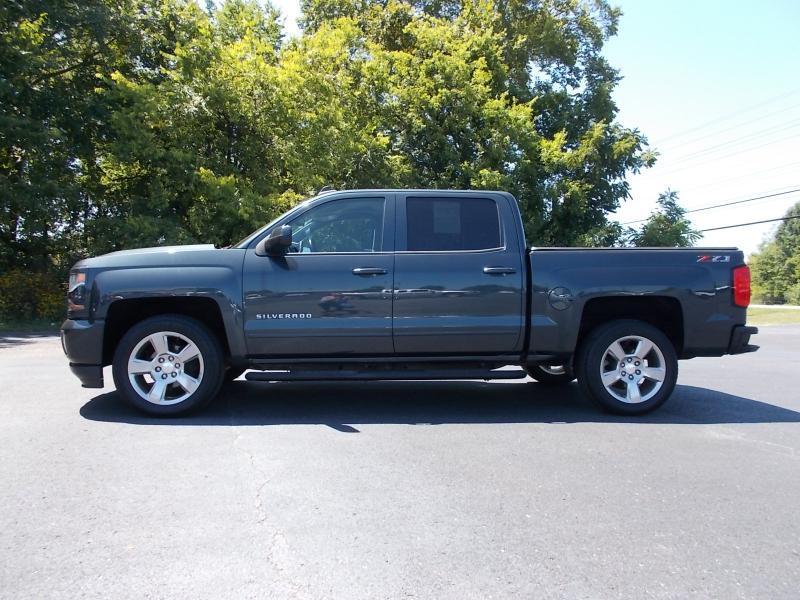 Chevrolet Silverado 1500 4WD Crew Cab 143.5" LT w/2LT 2018