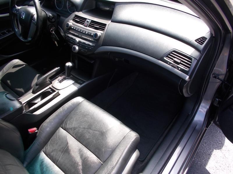 Honda Accord Sdn 4dr I4 Auto SE 2011
