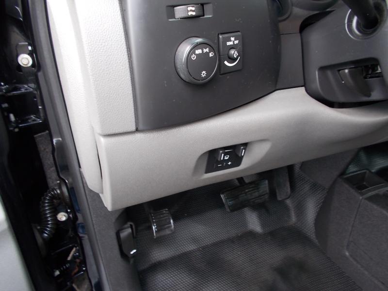 Chevrolet Silverado 1500 4WD Crew Cab 143.5" Work Truck 2012