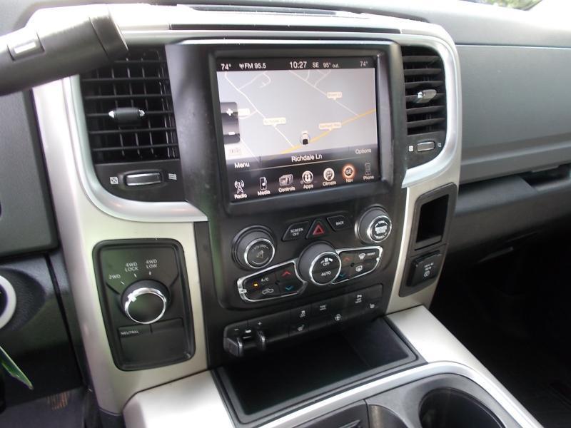RAM 2500 Big Horn 4x4 Crew Cab 6'4" Box 2017