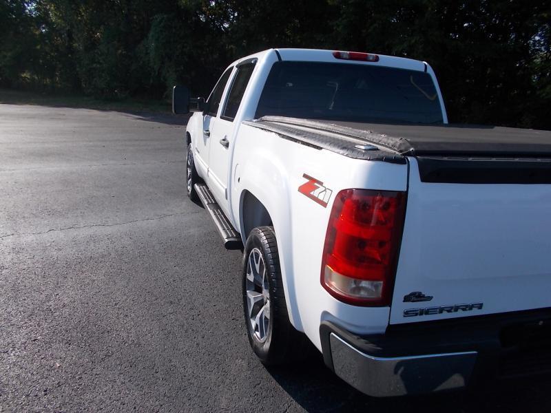 GMC Sierra 1500 2WD Crew Cab 143.5" SL 2008