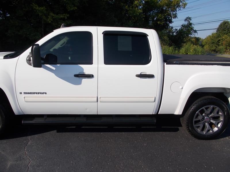 GMC Sierra 1500 2WD Crew Cab 143.5" SL 2008