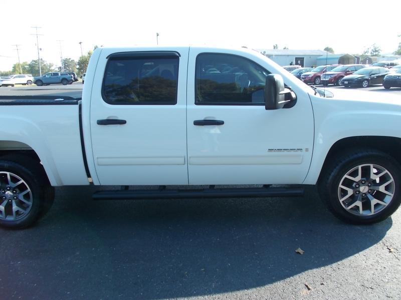 GMC Sierra 1500 2WD Crew Cab 143.5" SL 2008