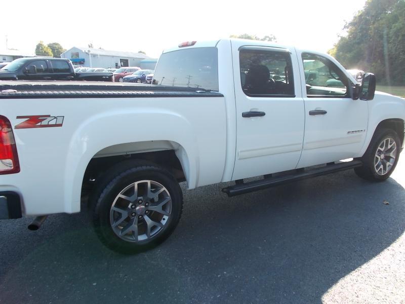 GMC Sierra 1500 2WD Crew Cab 143.5" SL 2008
