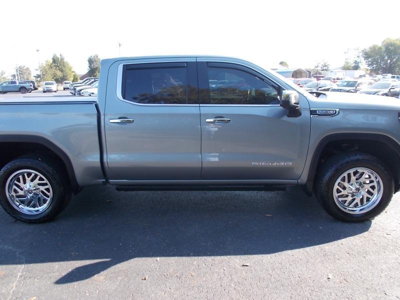 GMC Sierra 1500 4WD Crew Cab 147" SLT 2025