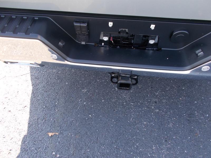 GMC Sierra 1500 4WD Crew Cab 147" SLT 2025