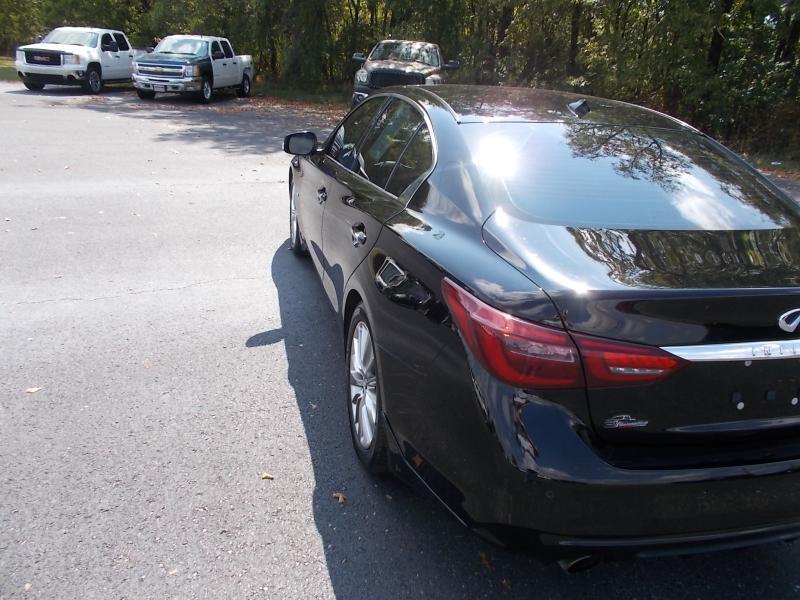 Infiniti Q50 3.0t LUXE RWD 2018