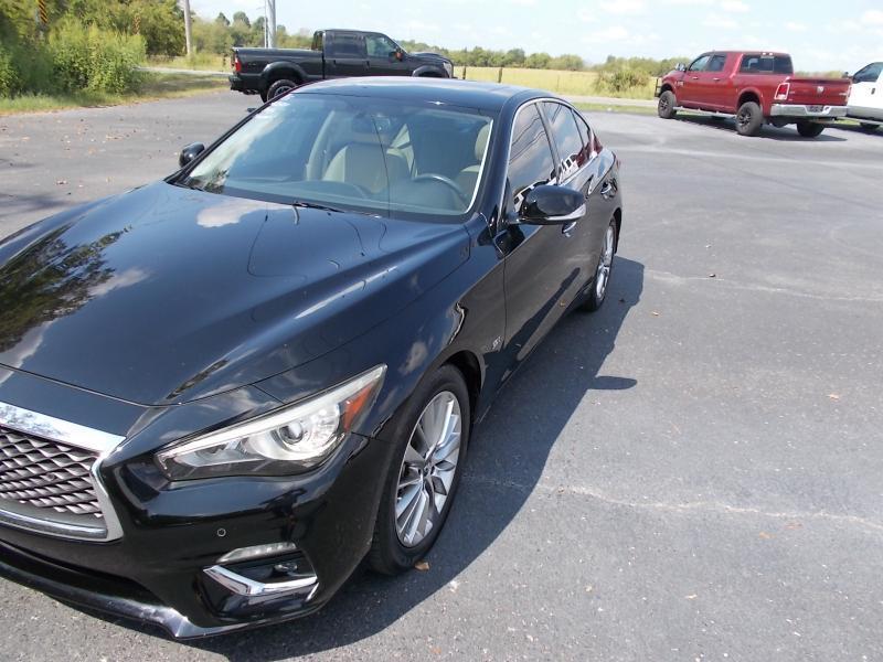 Infiniti Q50 3.0t LUXE RWD 2018