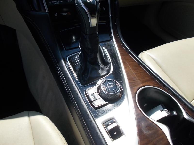 Infiniti Q50 3.0t LUXE RWD 2018
