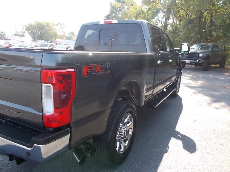 Ford Super Duty F-250 SRW Lariat 4WD Crew Cab 6.75' Box 2017