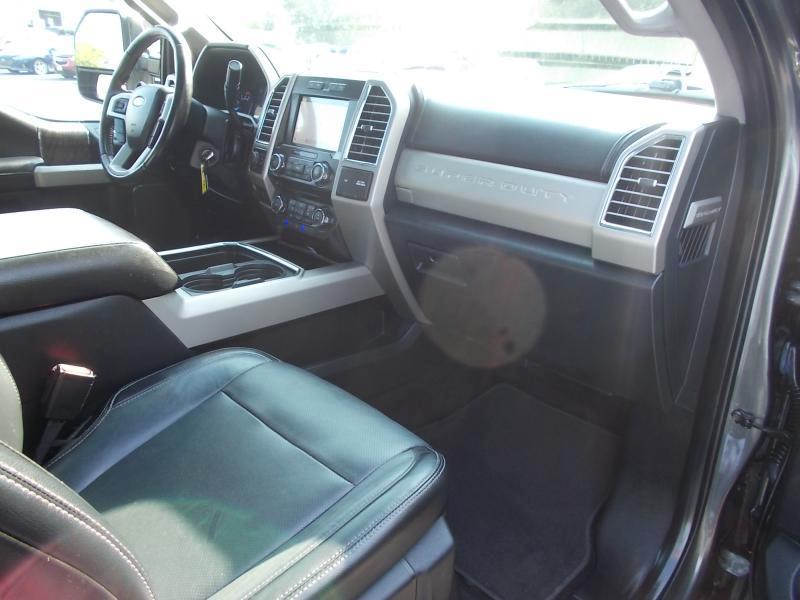 Ford Super Duty F-250 SRW Lariat 4WD Crew Cab 6.75' Box 2017