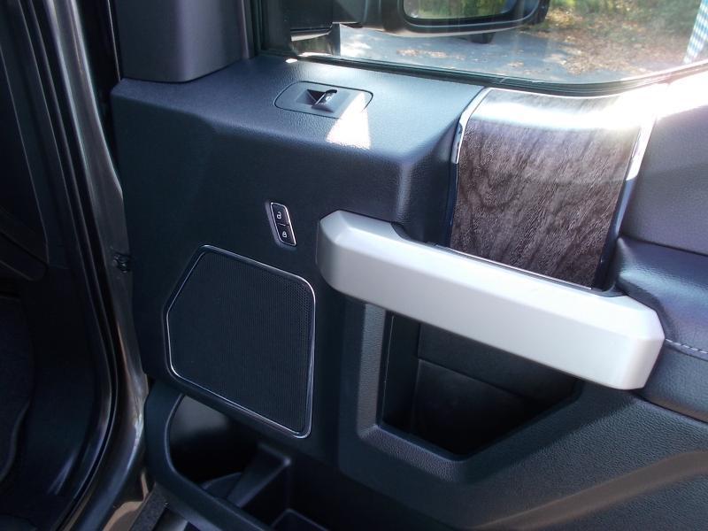 Ford Super Duty F-250 SRW Lariat 4WD Crew Cab 6.75' Box 2017