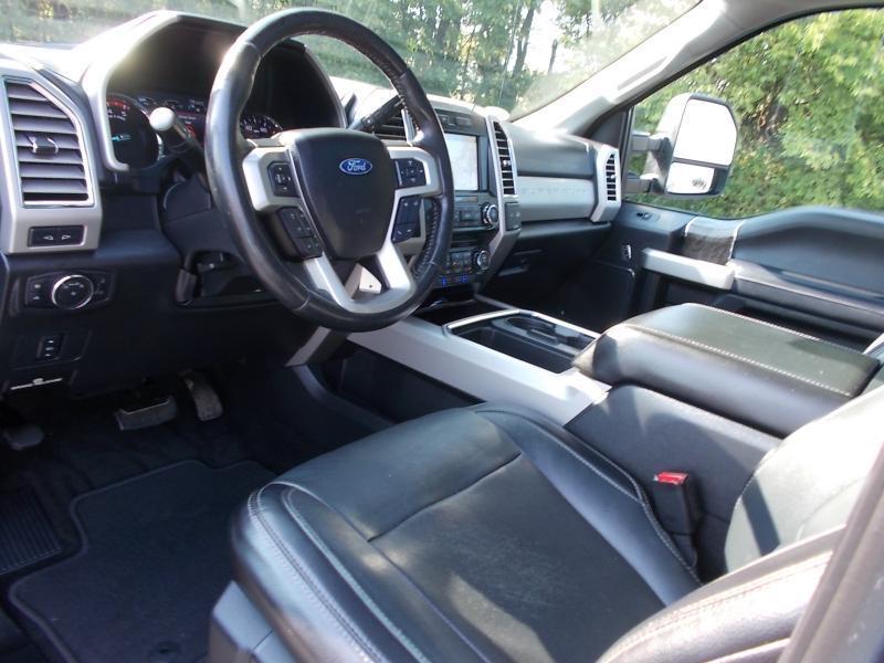 Ford Super Duty F-250 SRW Lariat 4WD Crew Cab 6.75' Box 2017