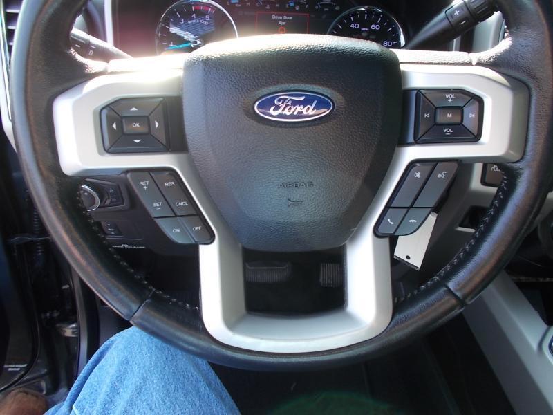 Ford Super Duty F-250 SRW Lariat 4WD Crew Cab 6.75' Box 2017