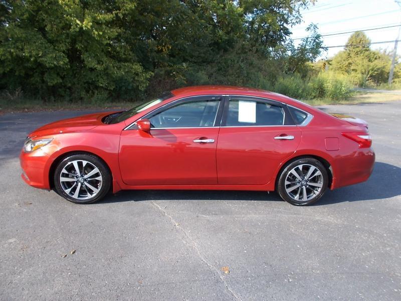 Nissan Altima 4dr Sdn I4 2.5 SR 2016