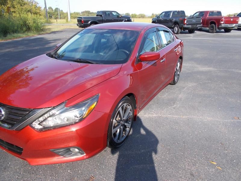 Nissan Altima 4dr Sdn I4 2.5 SR 2016