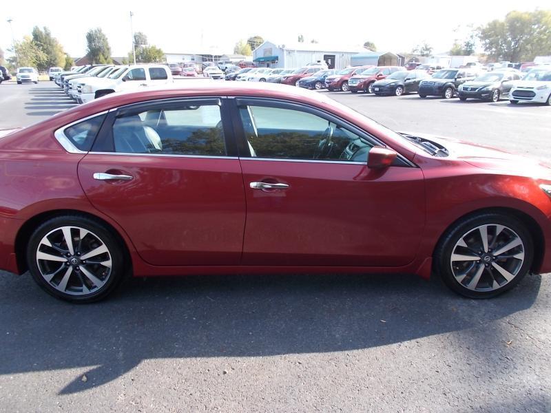 Nissan Altima 4dr Sdn I4 2.5 SR 2016