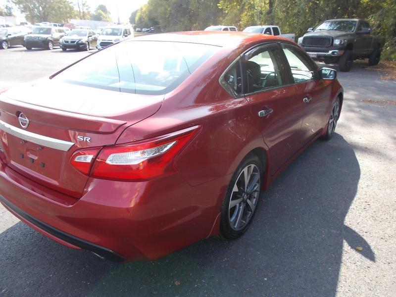 Nissan Altima 4dr Sdn I4 2.5 SR 2016