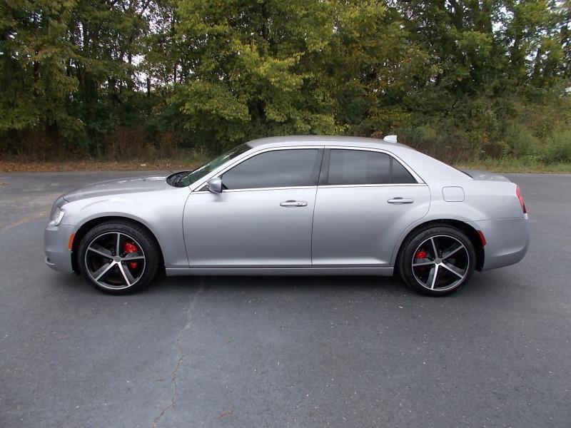 Chrysler 300 4dr Sdn Limited RWD 2015