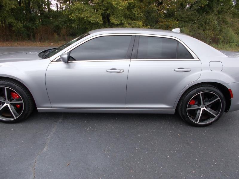 Chrysler 300 4dr Sdn Limited RWD 2015
