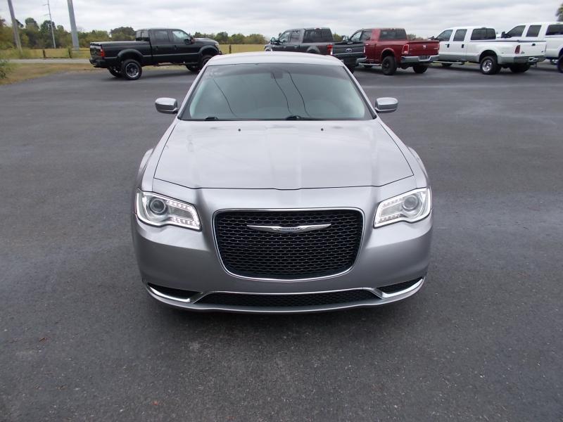 Chrysler 300 4dr Sdn Limited RWD 2015