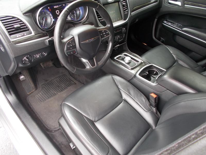 Chrysler 300 4dr Sdn Limited RWD 2015