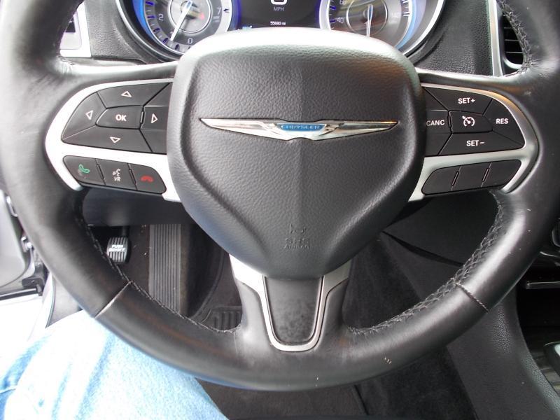 Chrysler 300 4dr Sdn Limited RWD 2015