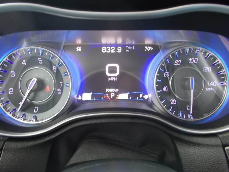 Chrysler 300 4dr Sdn Limited RWD 2015
