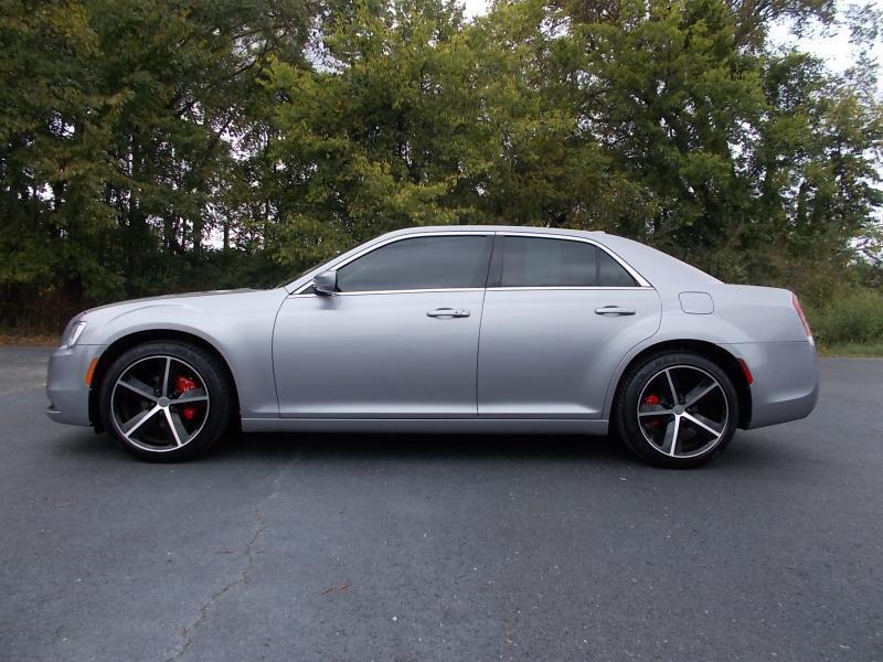 Chrysler 300 4dr Sdn Limited RWD 2015
