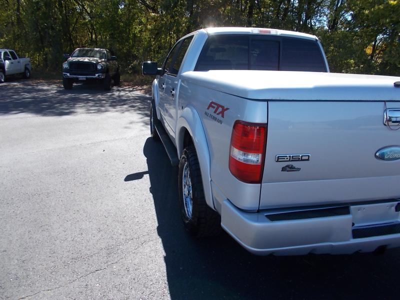 Ford F-150 SuperCrew 139" FX4 4WD 2006