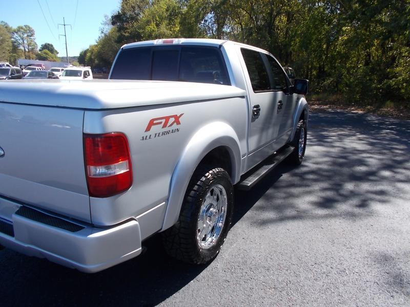 Ford F-150 SuperCrew 139" FX4 4WD 2006