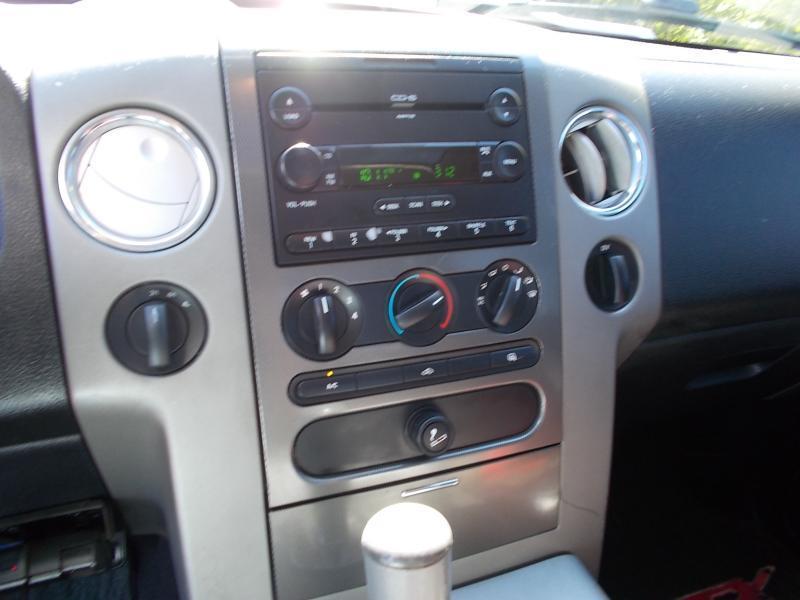 Ford F-150 SuperCrew 139" FX4 4WD 2006